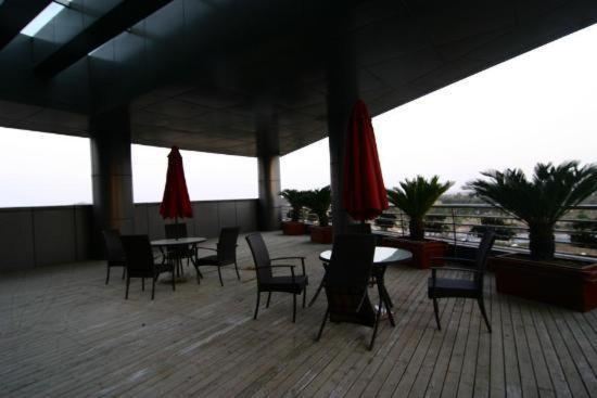 Huijin Lotus Hotel Suzhou  Bagian luar foto